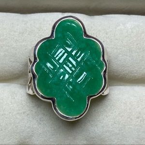 Vintage 925 carved Jade mystic knot ring
